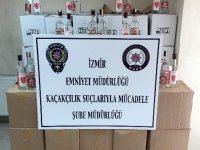 Karşıyaka'da 1075 şişe sahte içki ele geçirildi