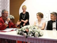 Karşıyaka'da 2014 yılında 3 bin nikâh kıyıldı, 5 bin bebek doğdu