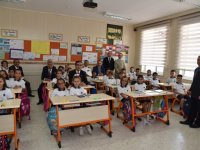 Karşıyaka'da 45.700 öğrenciyle eğitim öğretim yılı başladı