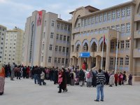 Karşıyaka'da 46 okul müdüründen 14'ü görevde kaldı