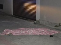 Karşıyaka'da 5.kattan düşen kadın öldü