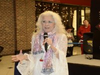 Karşıyaka'da Astrolog Rezzan Kiraz'a büyük ilgi