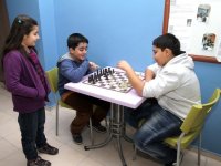 Karşıyaka'da çocuklara ücretsiz satranç kursu
