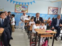 Karşıyaka'da ilk ders protokol ile başladı...