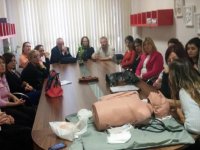 Karşıyaka'da ilk yardım eğitimlerine devam...