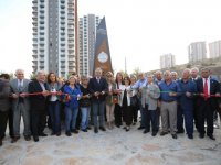 Karşıyaka’da Muhtarlar Parkı açıldı