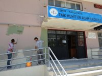 Karşıyaka’da okulların yenilenmesi bu yaz da devam ediyor...