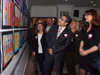 Karşıyaka'da özel bir sergi... “Sanat Engel Tanımaz” dediler...