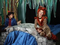 KARŞIYAKA'DA TİYATRO DOLU GÜNLER