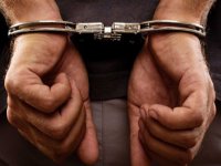 Karşıyaka'da uyuşturucu operasyonu