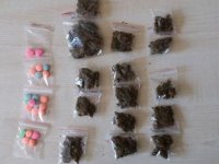 Karşıyaka'da uyuşturucu ticaretinden 2 kişi tutuklandı