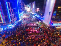 Karşıyaka’da yer beyaz, gök kırmızı!