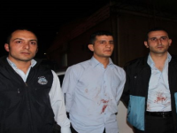 Karşıyaka'da zabıtaya bıçaklı saldırı!..