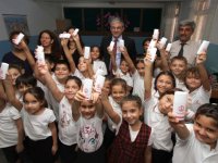 Karşıyaka'daki 10 bin öğrenciye diş seti