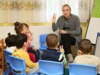 Karşıyaka'daki işitme engelli çocuklara destek