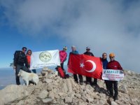 Karşıyakalı dağcılar Honaz Dağı'na zirve yaptı