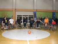 Karşıyakalı engelli basketbolcular ilgi bekliyor
