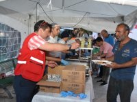 Karşıyakalı hayırseverler Kızılay'ın iftar sofrasında birleşti