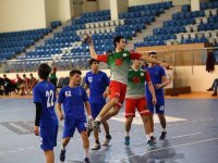 Karşıyakalı hentbolcular şampiyonluk yolunda