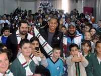 Karşıyakalı Kahe ve Onur, Cemil Akyüz Ortaokulu'ndaydı...