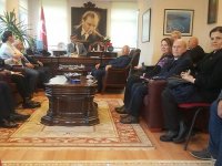 Karşıyakalı muhtarlar Kuşadası Kaymakamı'nı ziyaret etti