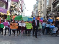 Karşıyakalı öğrenciler sağlıklı yaşama çağırdılar
