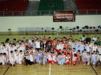 Karşıyakalı öğrenciler sporda yarıştı...