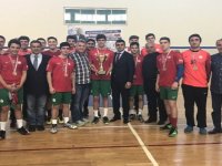 Karşıyakalı hentbolcu yıldız gençler şampiyon...