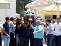 Karşıyakalı yüzücü Akıncı son yolculuğuna uğurlandı