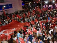 Karşıyakalılar 9 Eylül'ü erken kutladı...