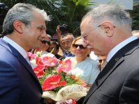 Karşıyakalılar, Ekmeleddin İhsanoğlu'nu bağrına bastı