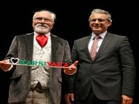 Karşıyakalılar Emre Kongar'la buluştu