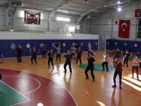 Karşıyakalılar güne sporla başlıyor