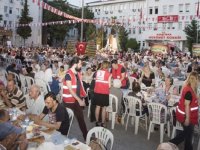 Karşıyakalılar Kızılay’ın geleneksel iftarında buluştu