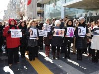 Karşıyakalılar Özgecan için iş bıraktı