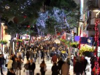 Karşıyaka'nın cadde ve sokakları ışıl ışıl