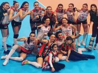 Karşıyaka'nın kızları Manisa'yı 3-1 ile aştı...