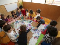 Karşıyaka'nın minikleri atıkları sanata dönüştürdü