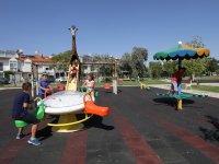 Karşıyaka’nın parklarına modern dokunuş