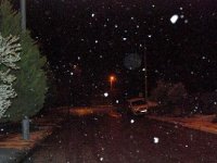 Karşıyaka'ya kar yağmaya başladı