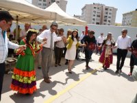 Kaymakam ve Belediye Başkanı engellilerle halay çekti