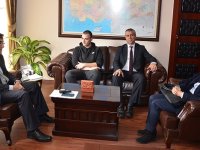 Kaymakam Yücel, Türkiye Birincisi genç yazarı tebrik etti