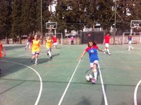 ''Kız-erkek eşittir'' dediler, birlikte futbol oynadılar