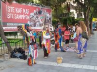 Kızılderililer, Kaf Kaf'ın şampiyonluğunu kutladı...