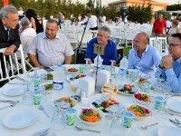 Kocaoğlu, meclis üyeleriyle iftarda buluştu 