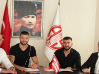 KSK'li Rıdvan Antalyaspor'la imzaladı...