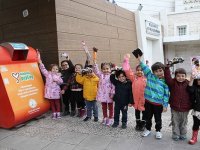 Küçük yüreklerden büyük dayanışma