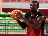 Lisansı çıkmayan ABD'li basketbolcu Dustin Hogue gitti... 