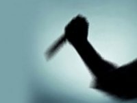 Lise öğrencisi kendisini takip eden arkadaşı ve ağabeyini bıçakladı...