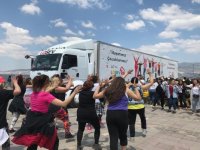 LÖSEV İyilikler Tırı İzmir aileleriyle buluştu